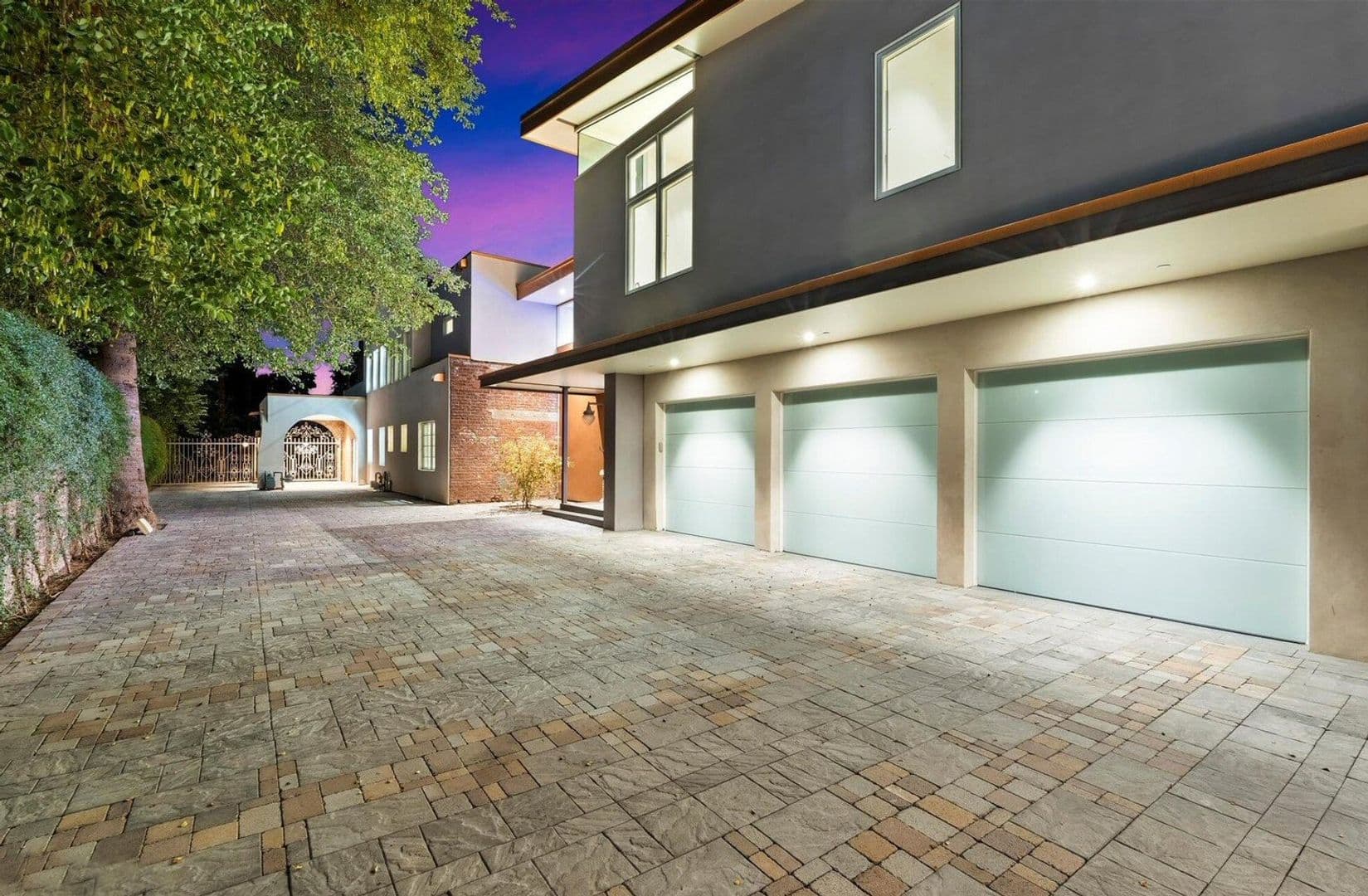 PHOENIX House: 341 E MONTE VISTA RD