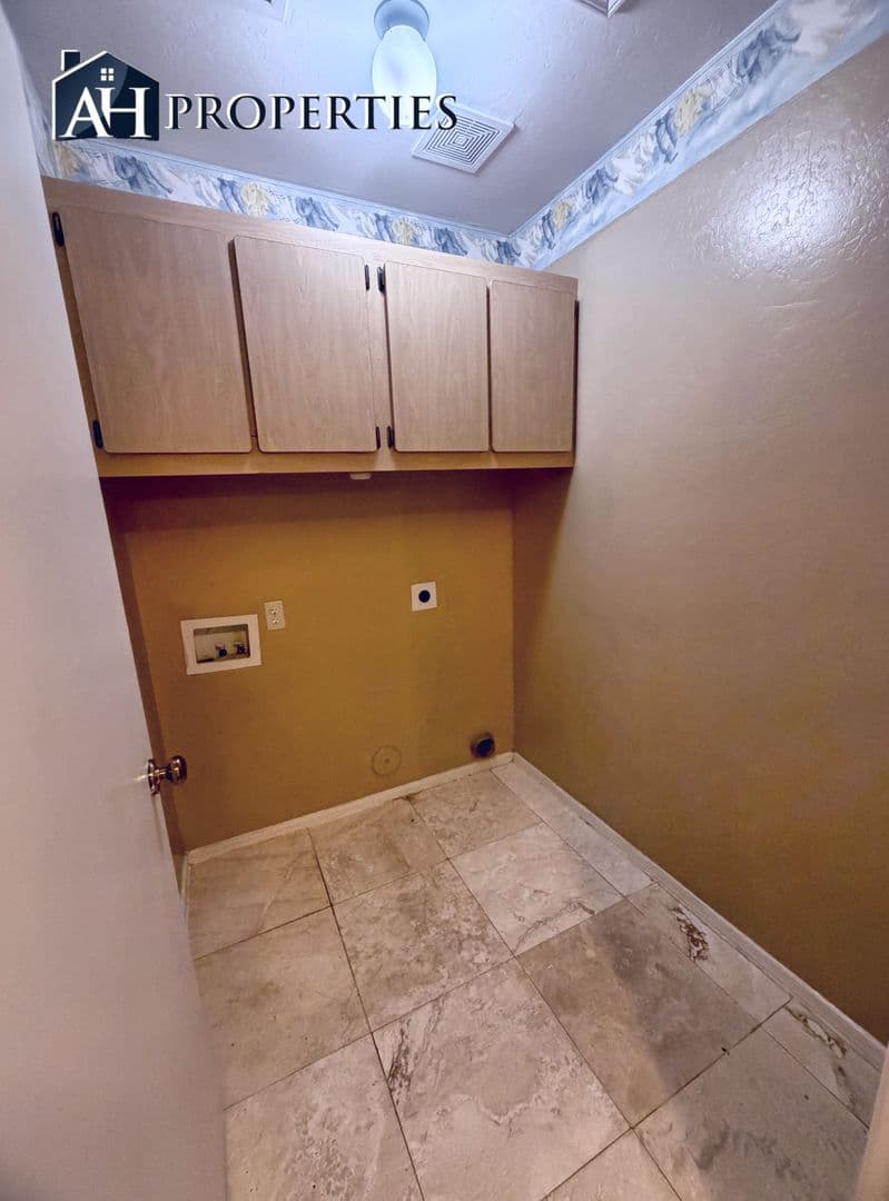 PEORIA House: 9543 W SUNNYSLOPE LN