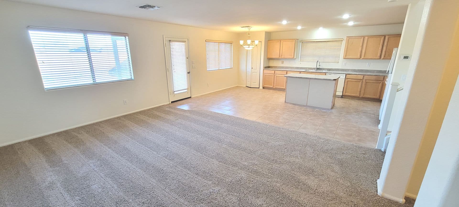 SAN TAN VALLEY House: 306 W HEREFORD DR