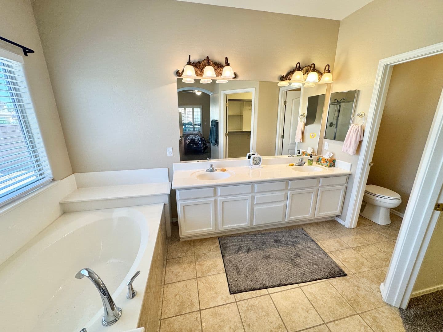 PEORIA House: 14971 N 88TH LN