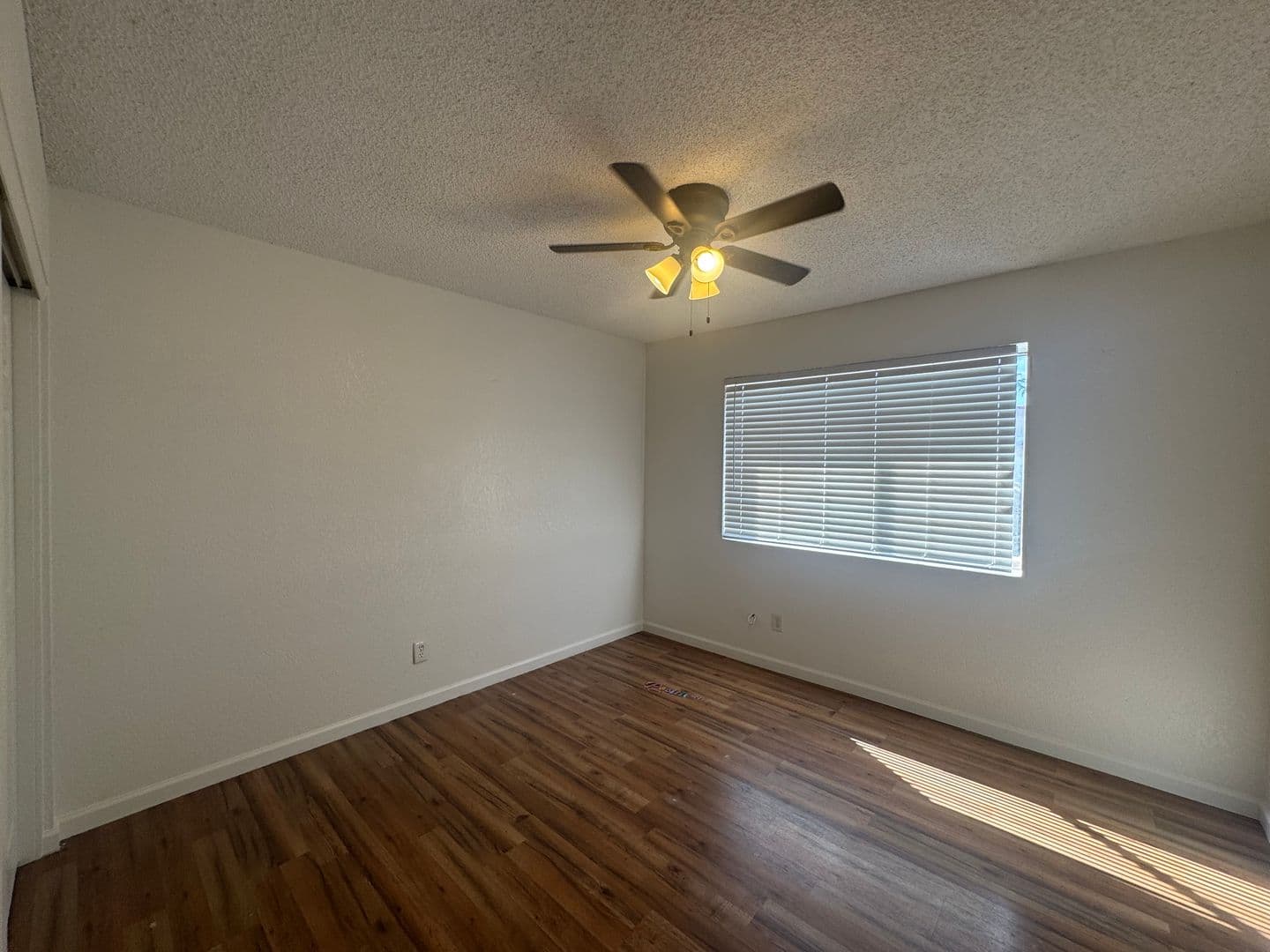 GLENDALE House: 4828 W ORANGEWOOD AVE #124