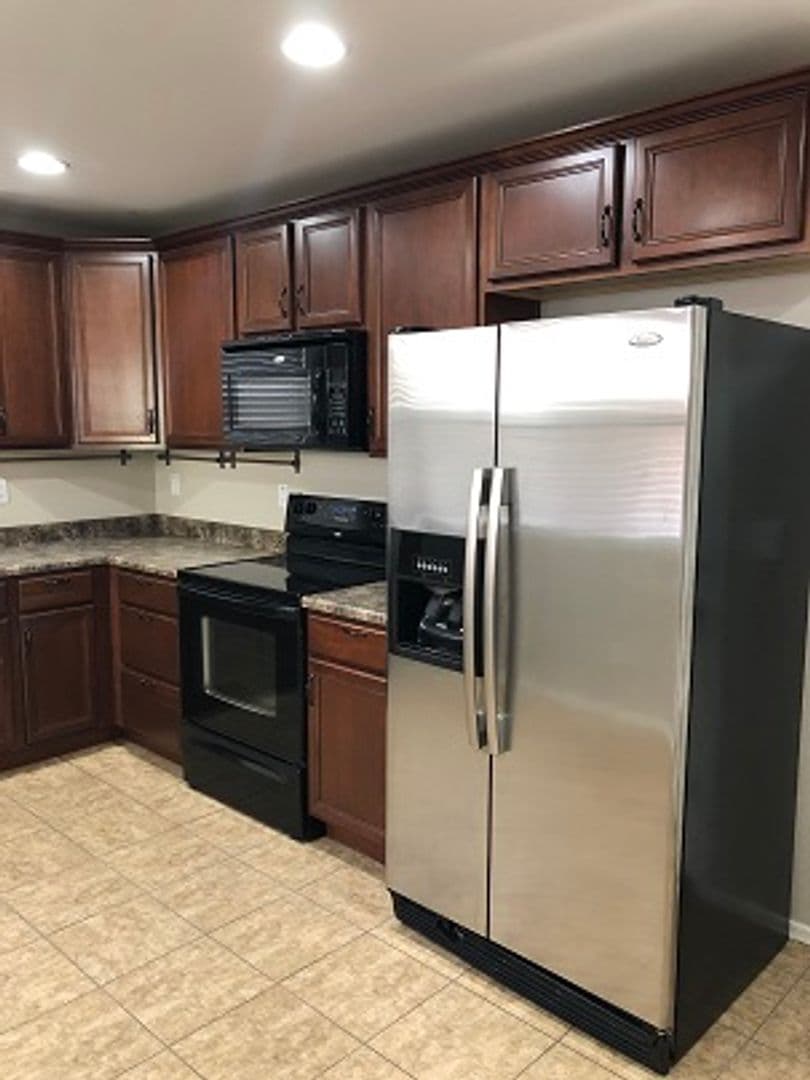 GILBERT House: 3119 E HARRISON ST