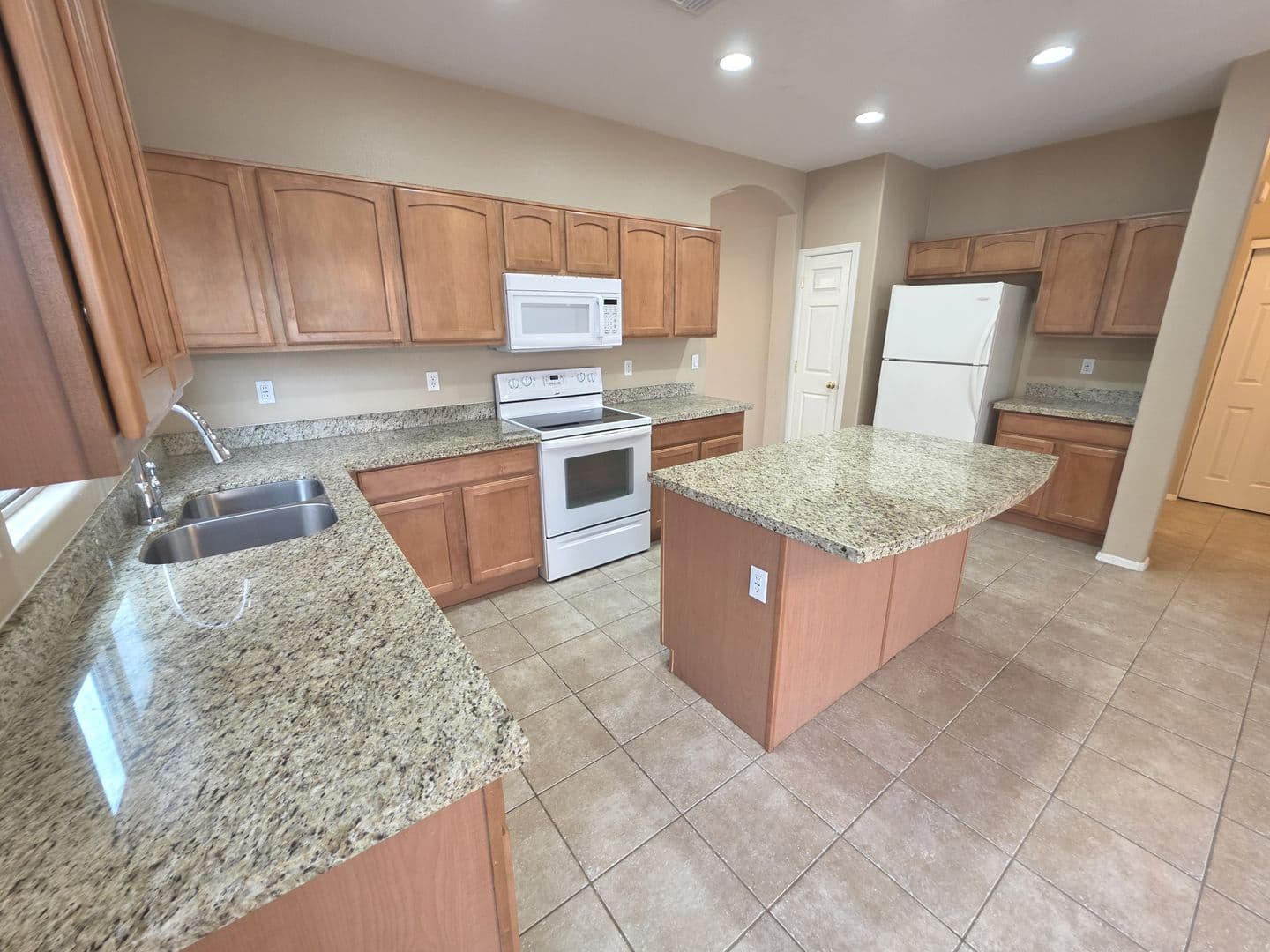 MARICOPA House: 44026 W GRANITE DR