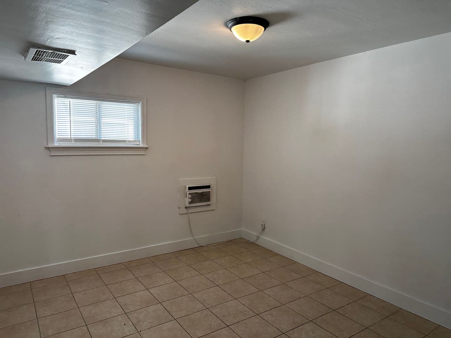 EL MIRAGE Apartment: 13913 N PALM ST #11