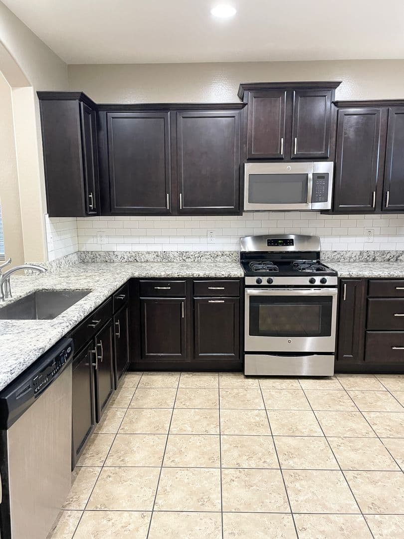 GILBERT House: 3454 E AZALEA DR