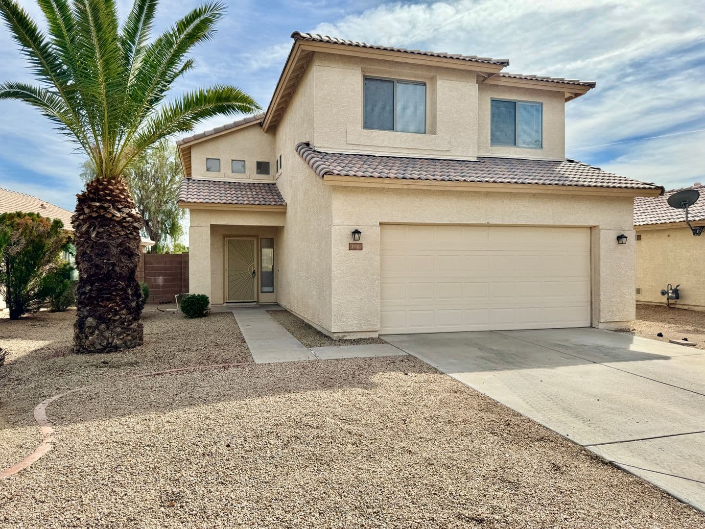 AVONDALE House: 1941 N 107TH DR