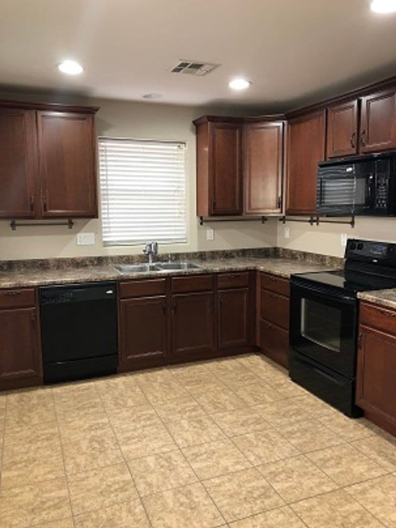 GILBERT House: 3119 E HARRISON ST