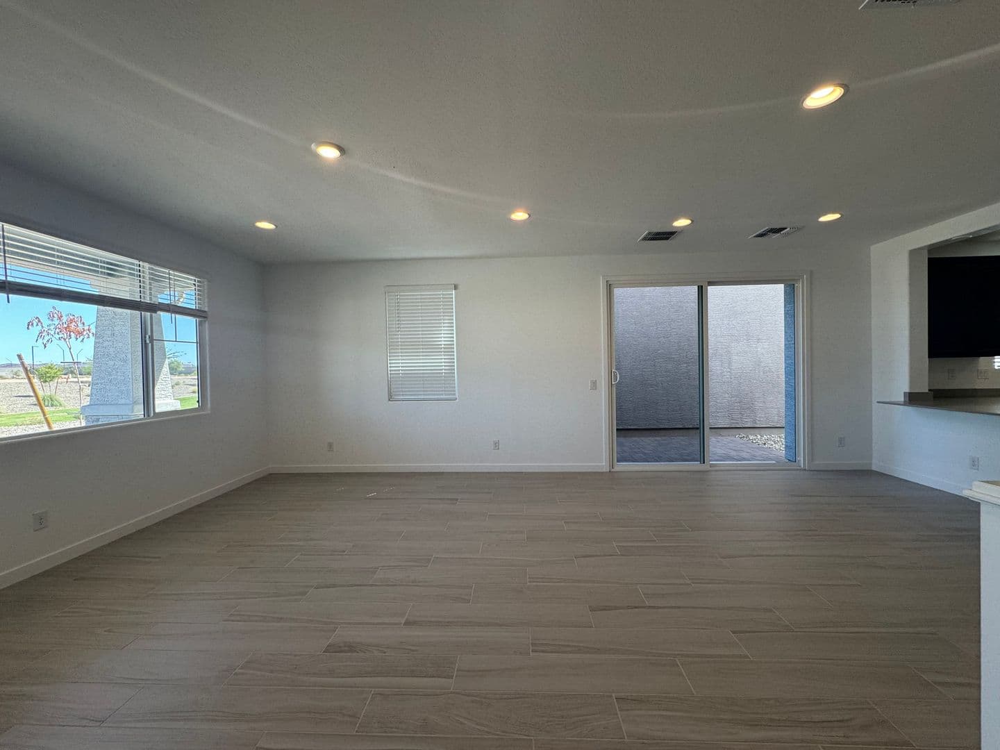 SURPRISE House: 24741 N 164TH DR