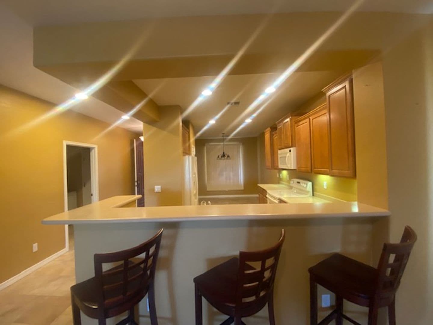 SAN TAN  VALLEY House: 504 W TWIN PEAKS