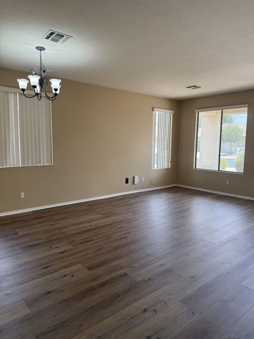 MESA House: 10316 E JAN AVE