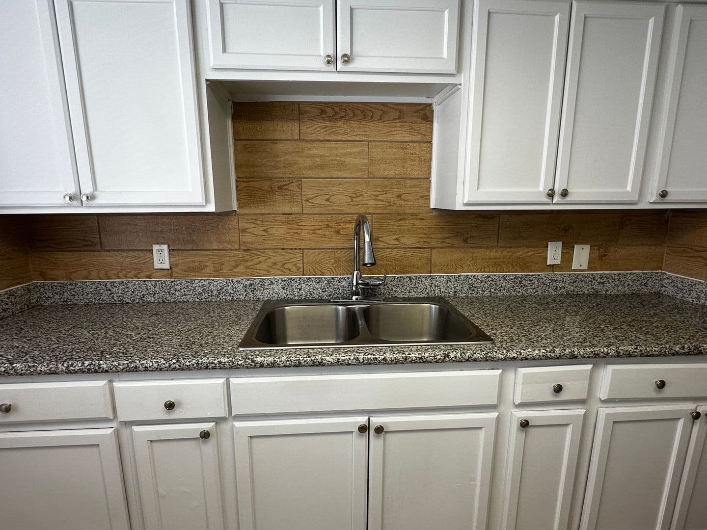 EL MIRAGE Apartment: 14005 N PALM ST #4
