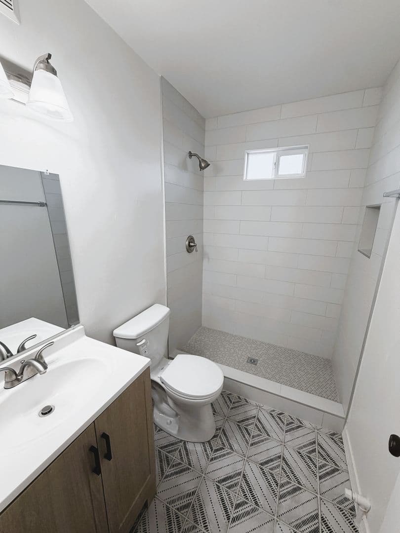 PHOENIX House: 906 E FAIRMOUNT AVE