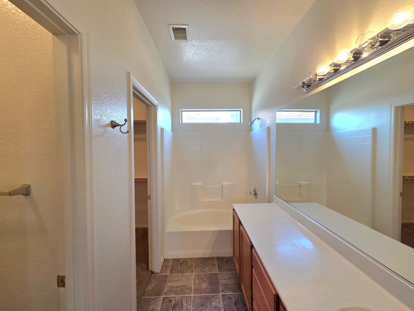 AVONDALE House: 609 W RIO VISTA LN