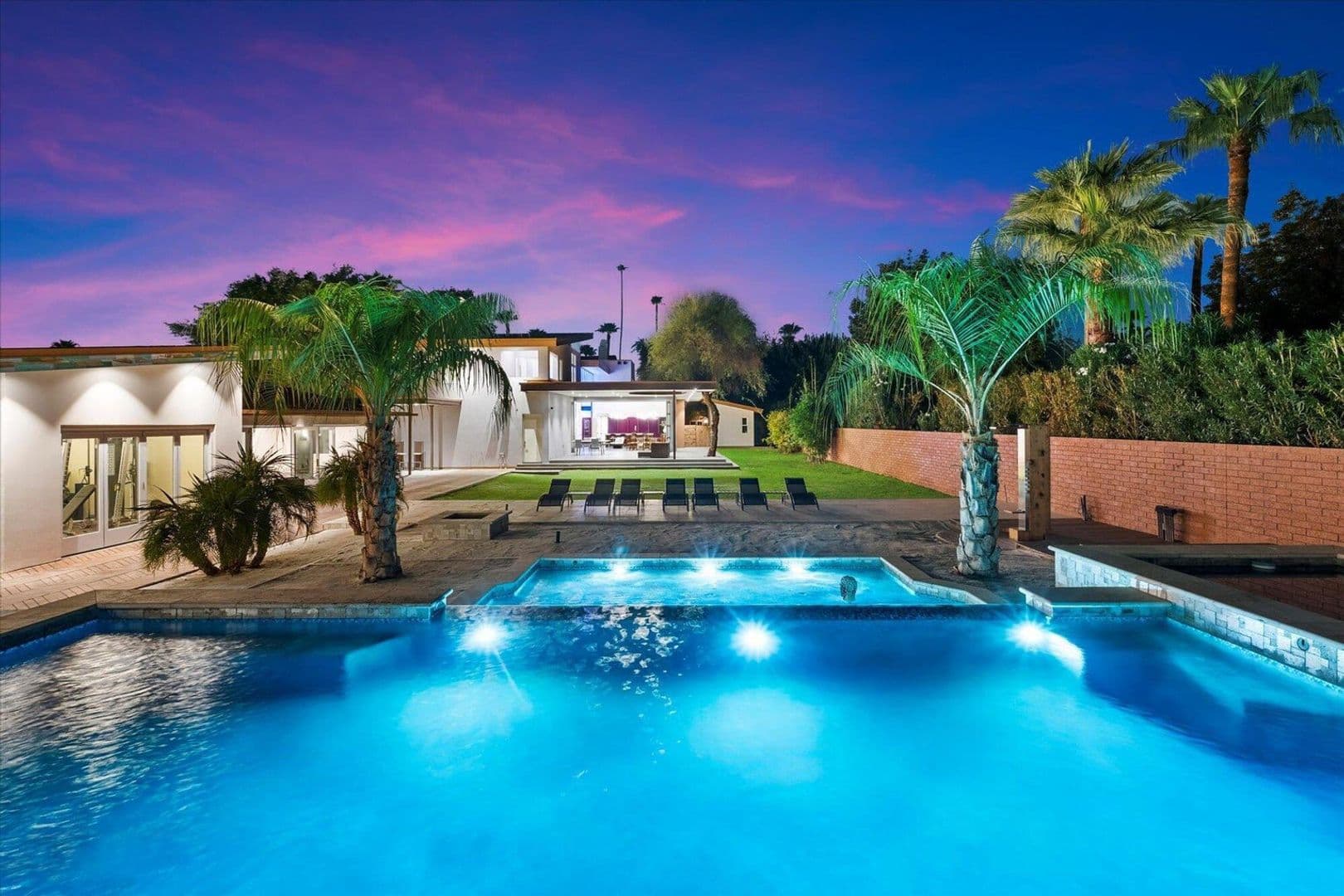 PHOENIX House: 341 E MONTE VISTA RD