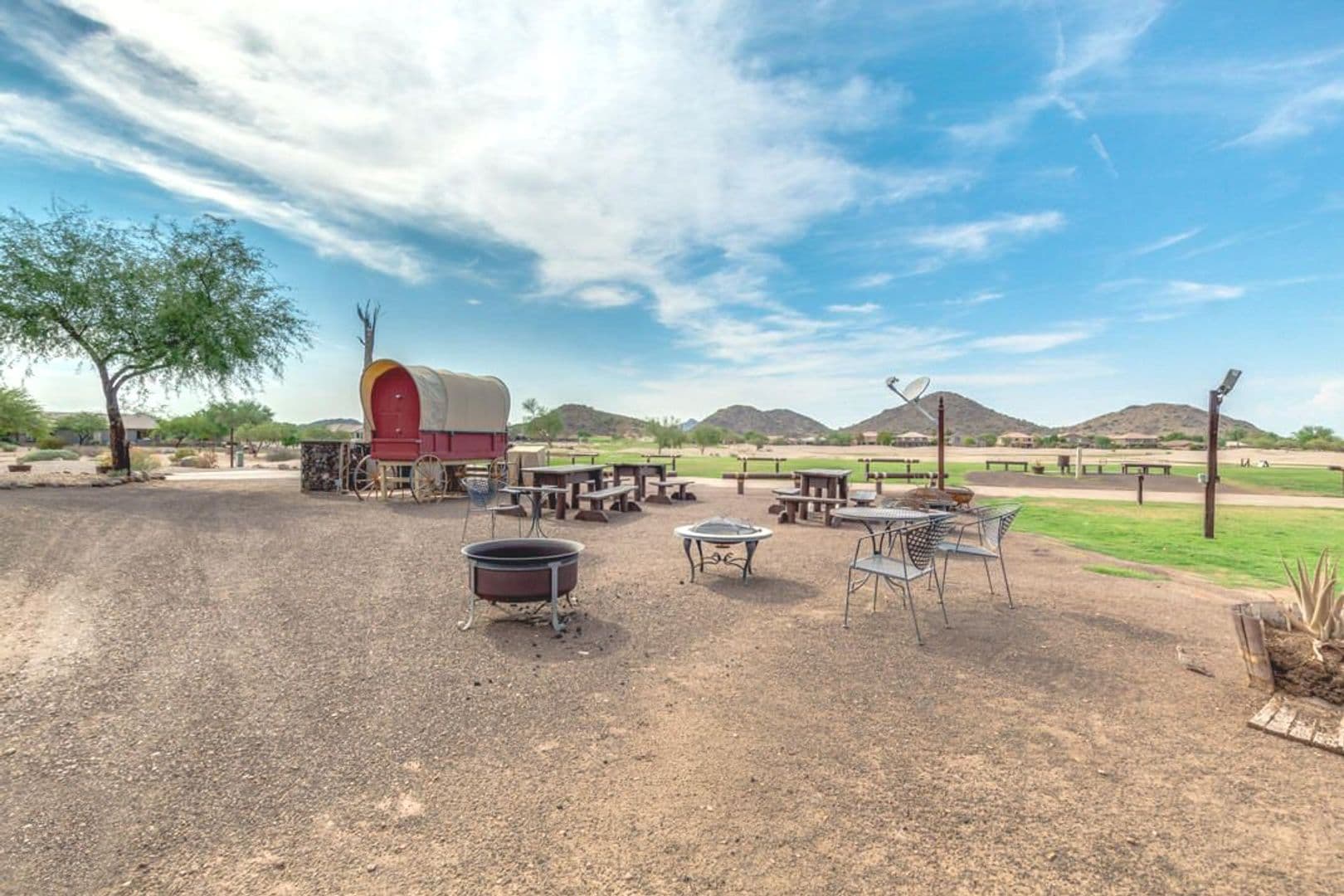 SAN TAN VALLEY House: 30469 N PLANTATION DR