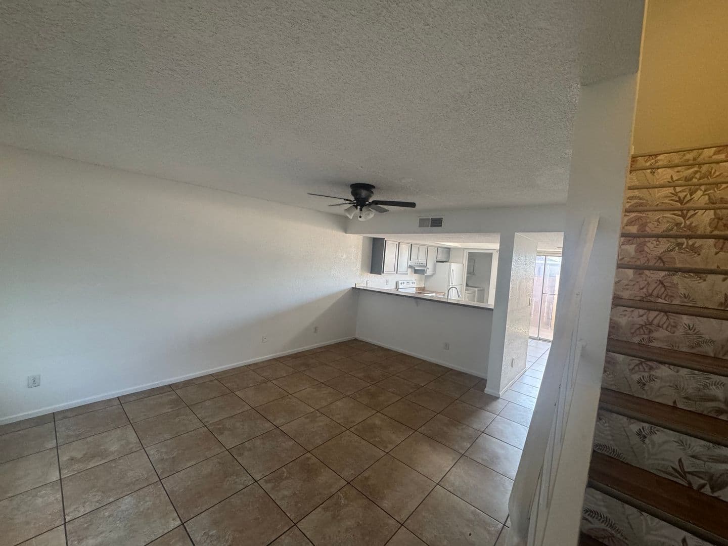 GLENDALE House: 4828 W ORANGEWOOD AVE #124