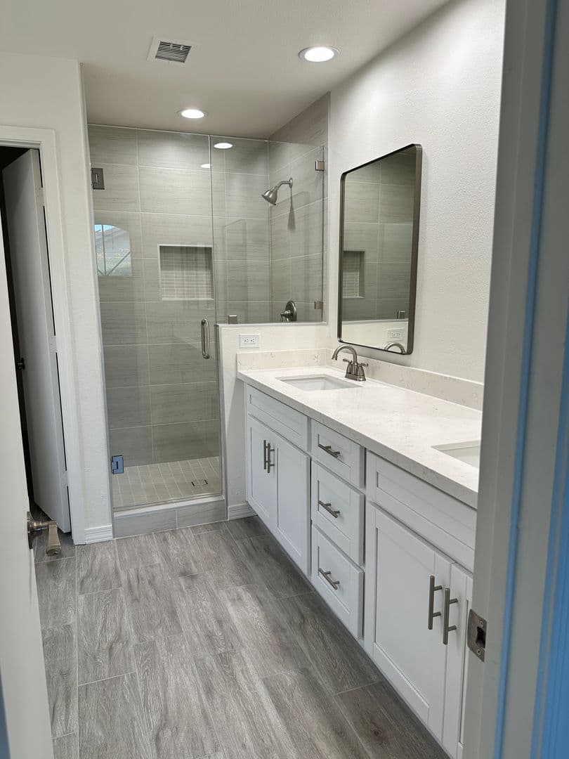 CHANDLER House: 1430 W CAMINO CT