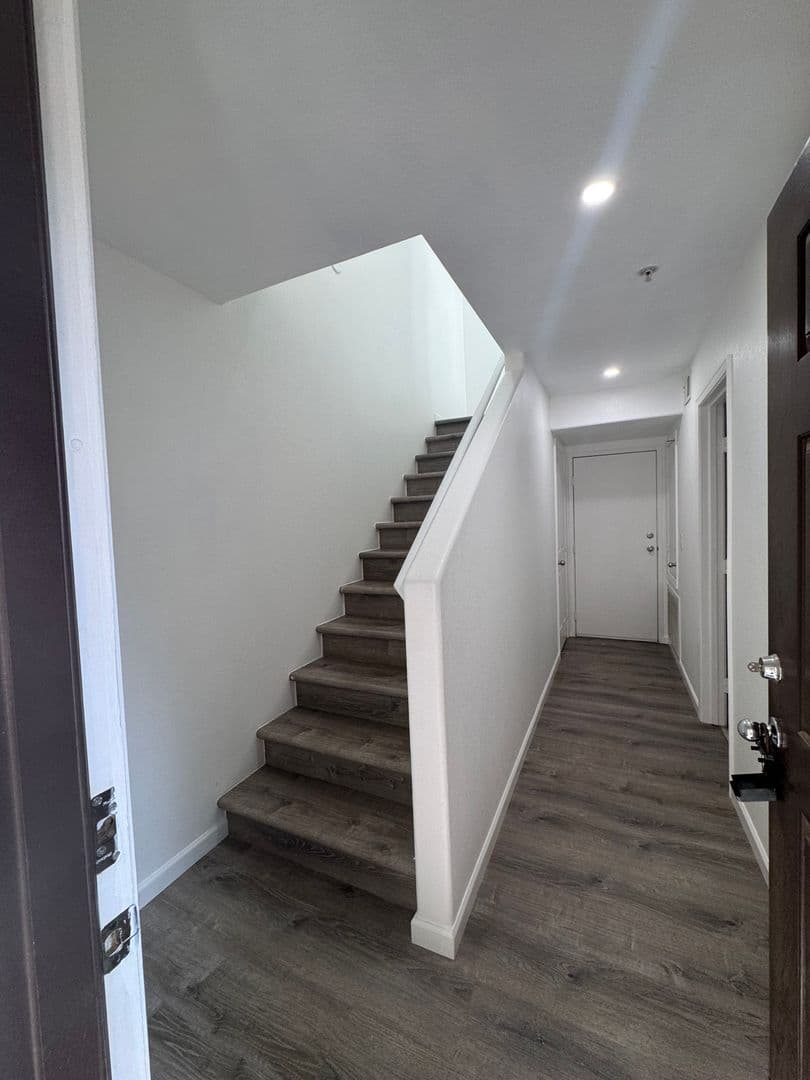 PHOENIX House: 2150 W ALAMEDA RD #1376