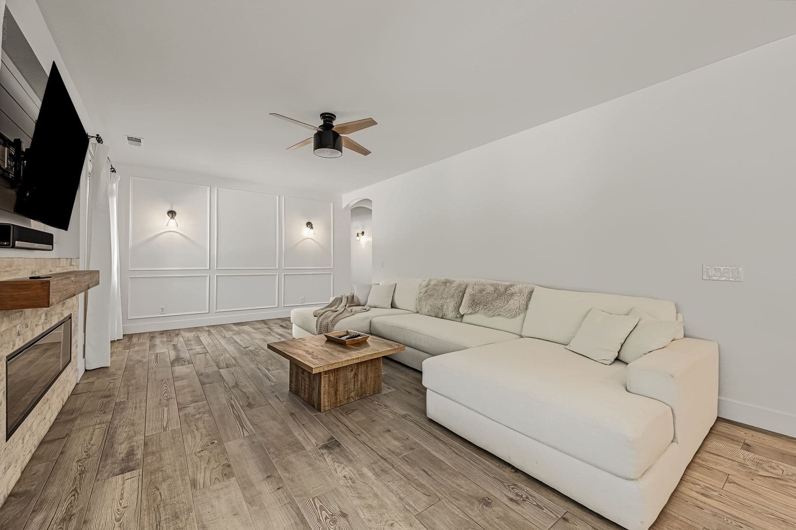QUEEN CREEK House: 18472 E WALNUT RD