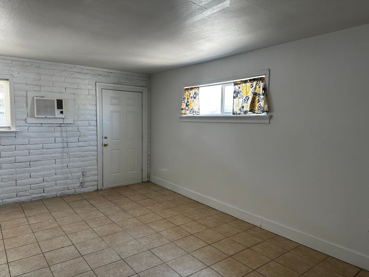 EL MIRAGE Apartment: 13913 N PALM ST #11