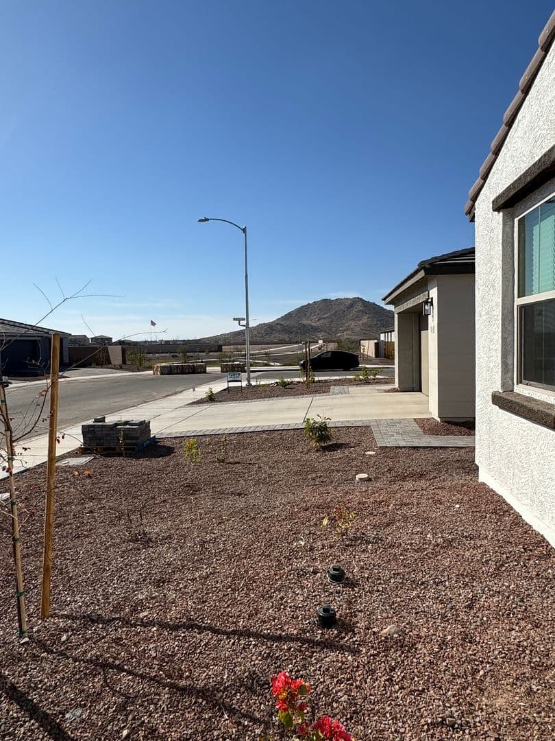 PEORIA House: 7606 W SMOKETREE DR