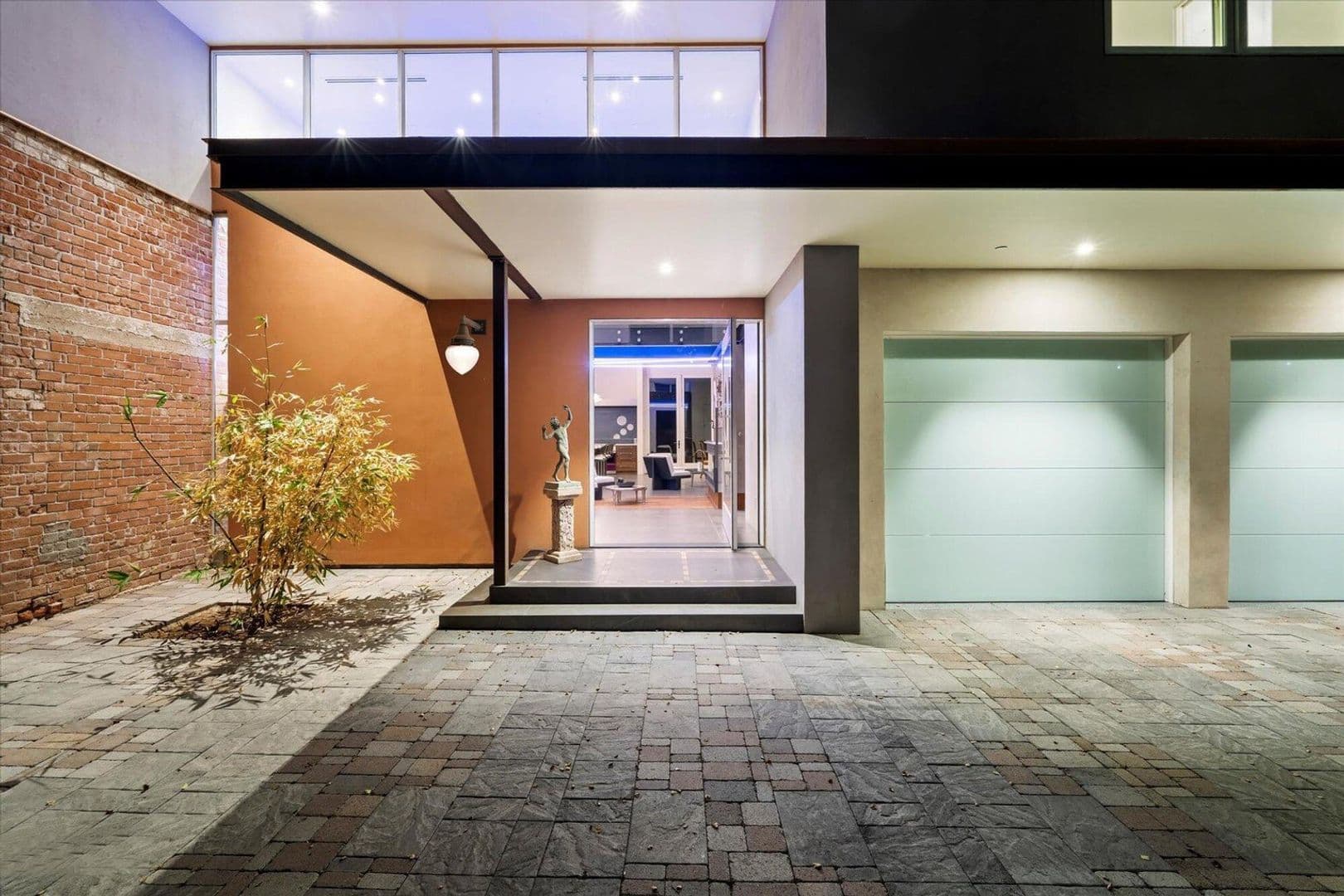 PHOENIX House: 341 E MONTE VISTA RD