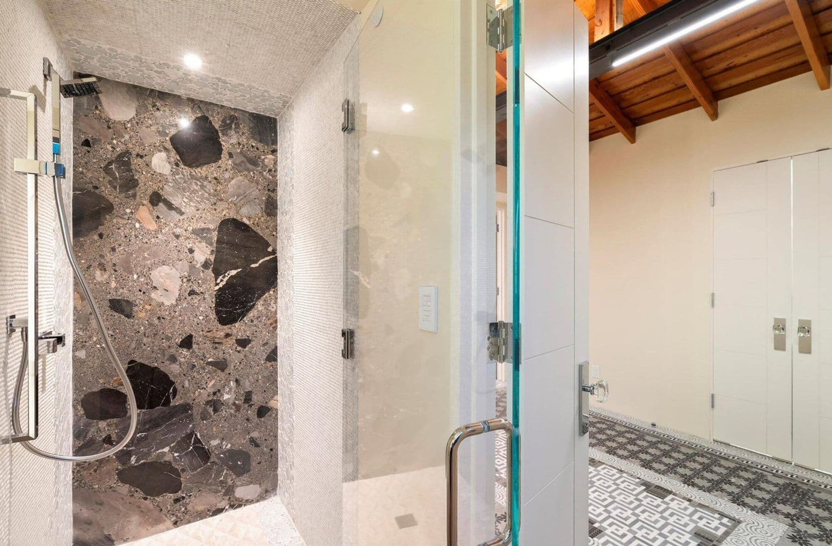PHOENIX House: 341 E MONTE VISTA RD
