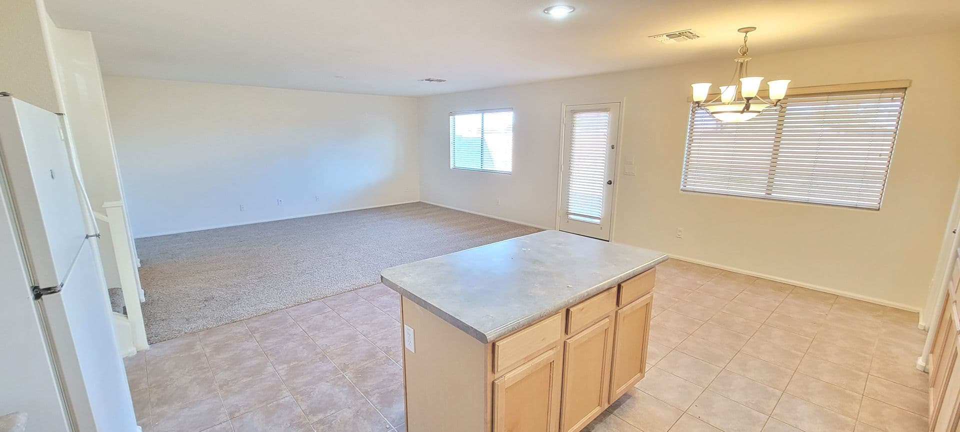 SAN TAN VALLEY House: 306 W HEREFORD DR