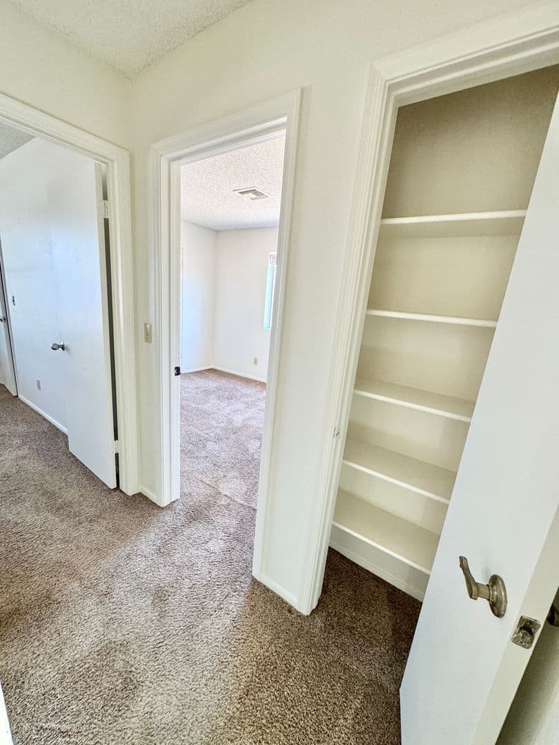 PEORIA House: 6951 W CHERYL DR
