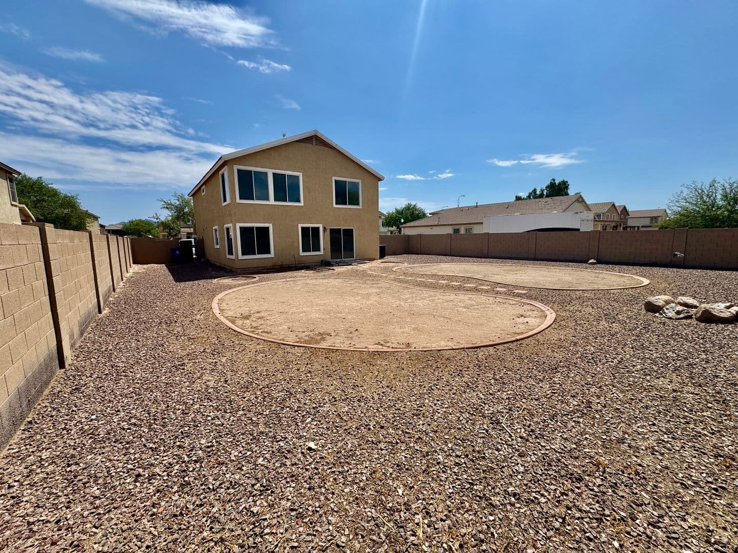 AVONDALE House: 12214 W APACHE ST