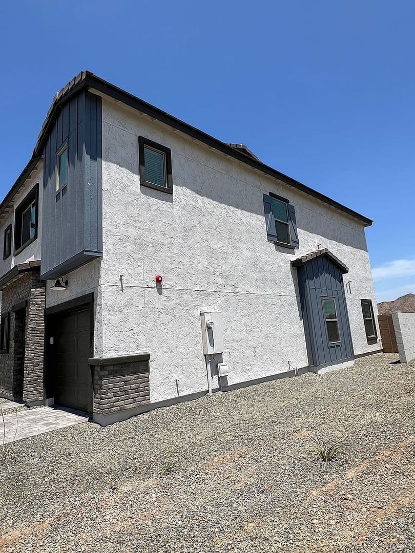 Phoenix House: 28021 N 28th Ave
