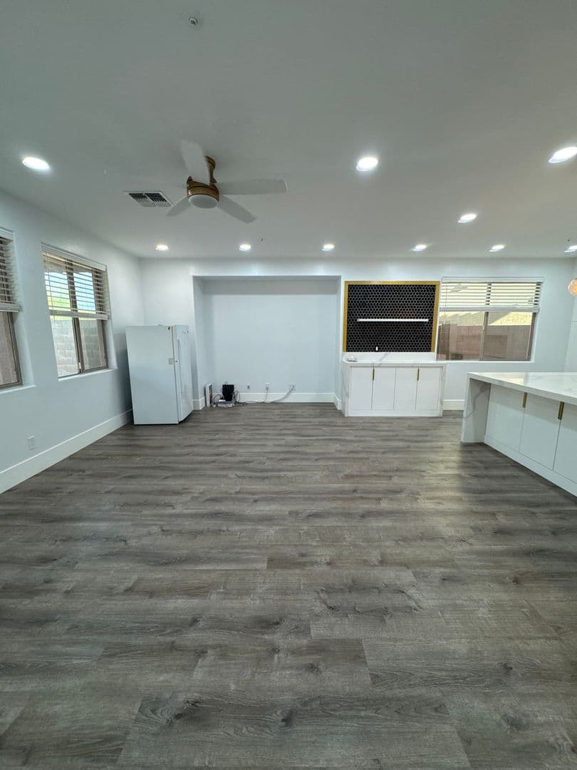 PEORIA House: 29855 N 71ST DR