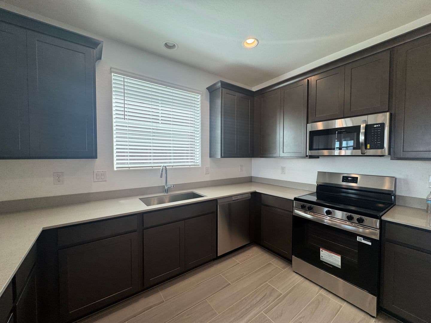 SURPRISE House: 24741 N 164TH DR