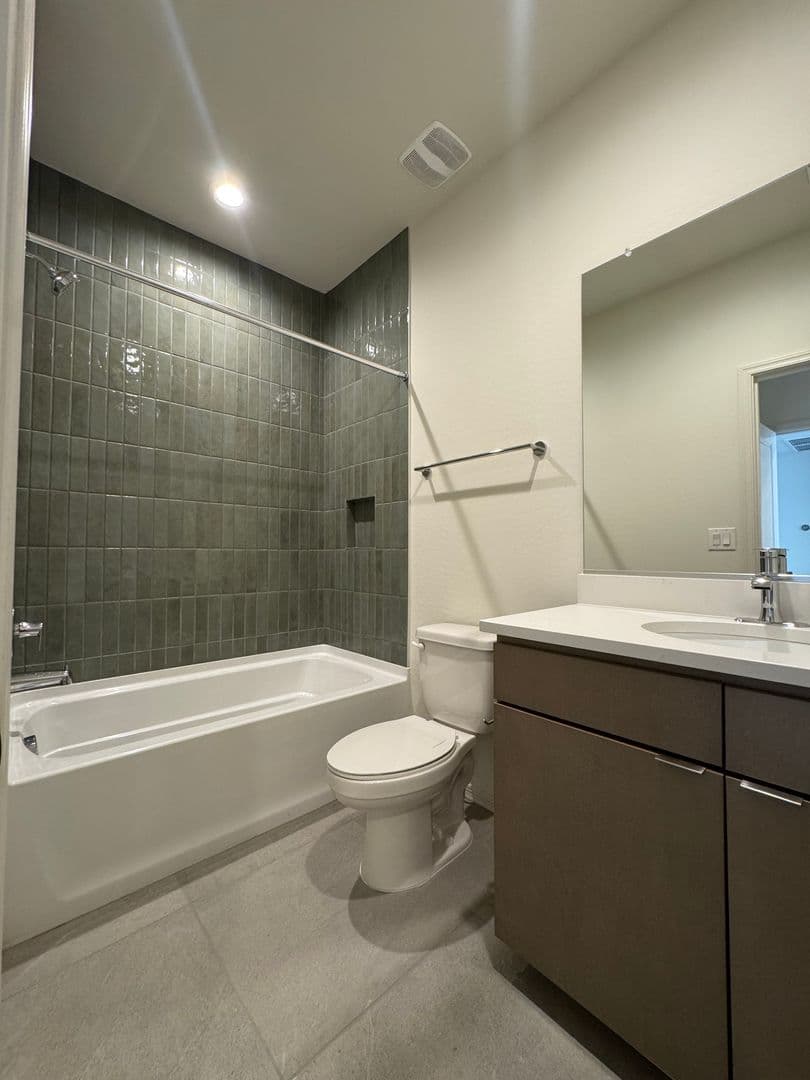 SURPRISE House: 17156 W SMOKETREE DR