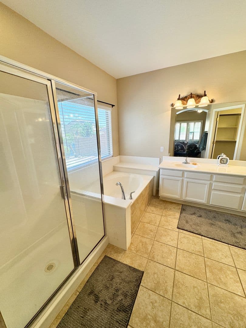 PEORIA House: 14971 N 88TH LN