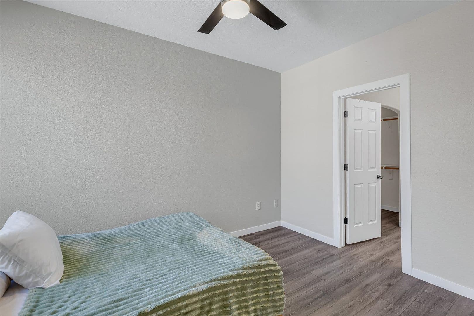 PHOENIX House: 18250 N CAVE CREEK RD #180