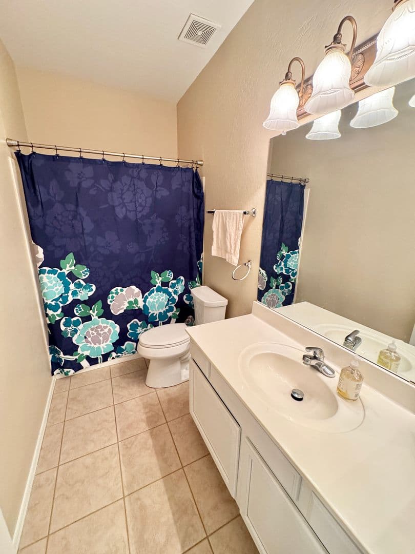 PEORIA House: 14971 N 88TH LN