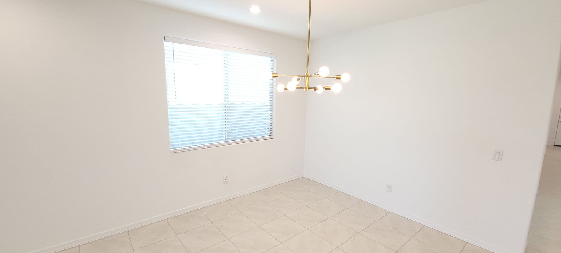 PEORIA House: 13573 W SHIFTING SANDS DR