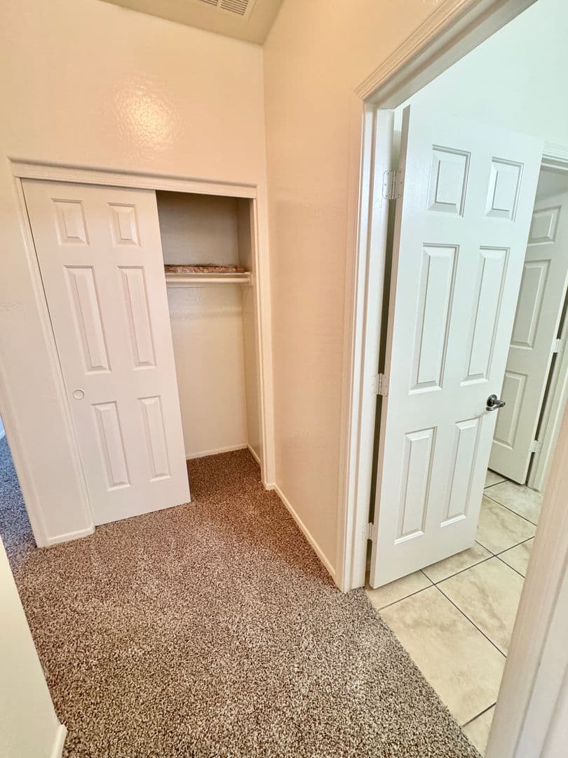 AVONDALE House: 314 S 117TH DR