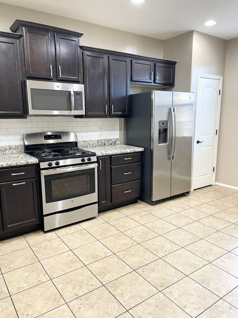 GILBERT House: 3454 E AZALEA DR