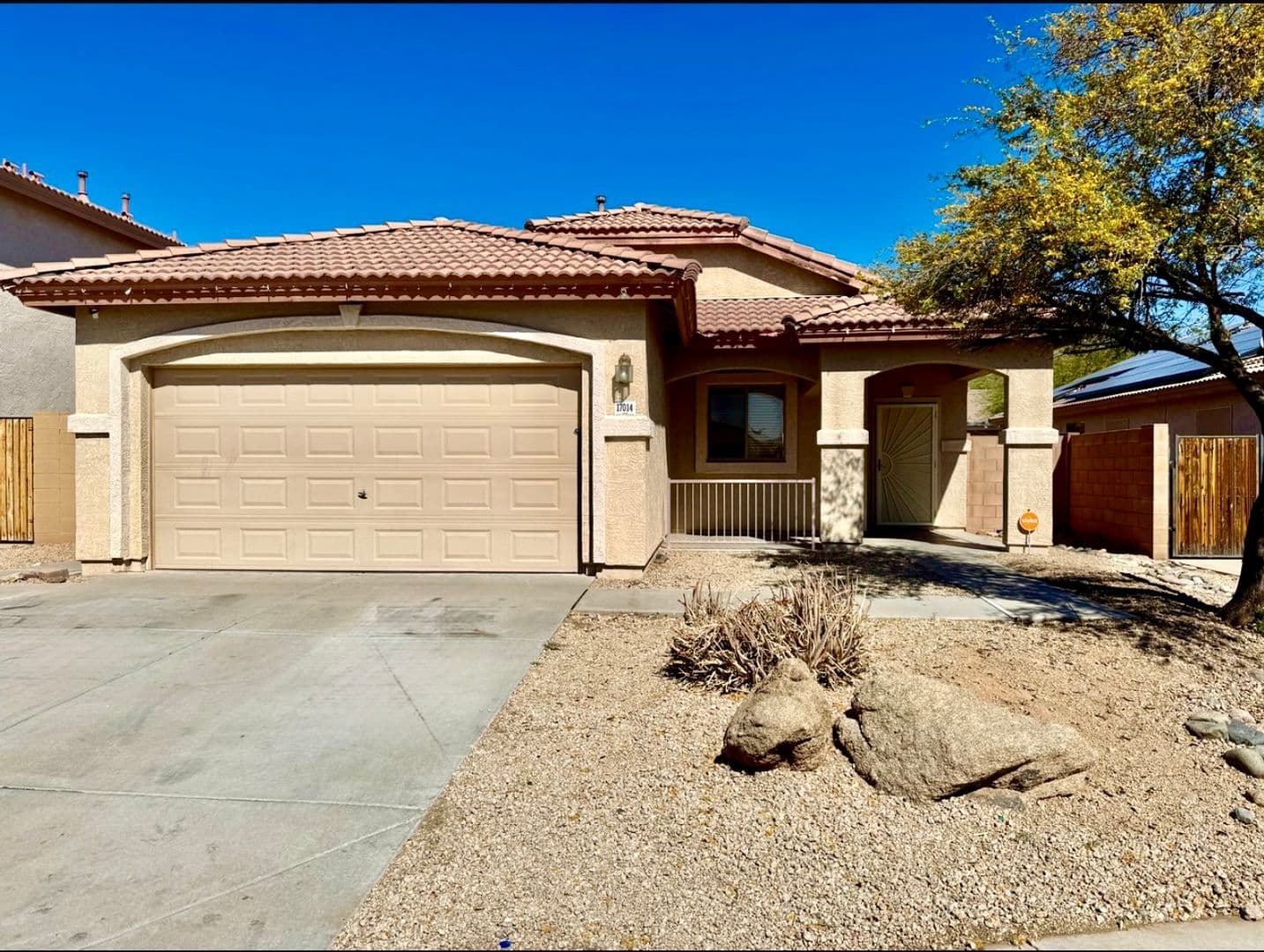 SURPRISE House: 17014 W BRIDLINGTON LN