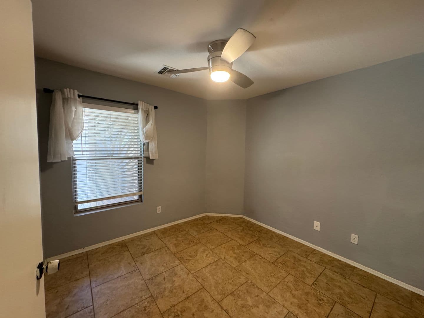 SURPRISE House: 17233 W BANFF LN