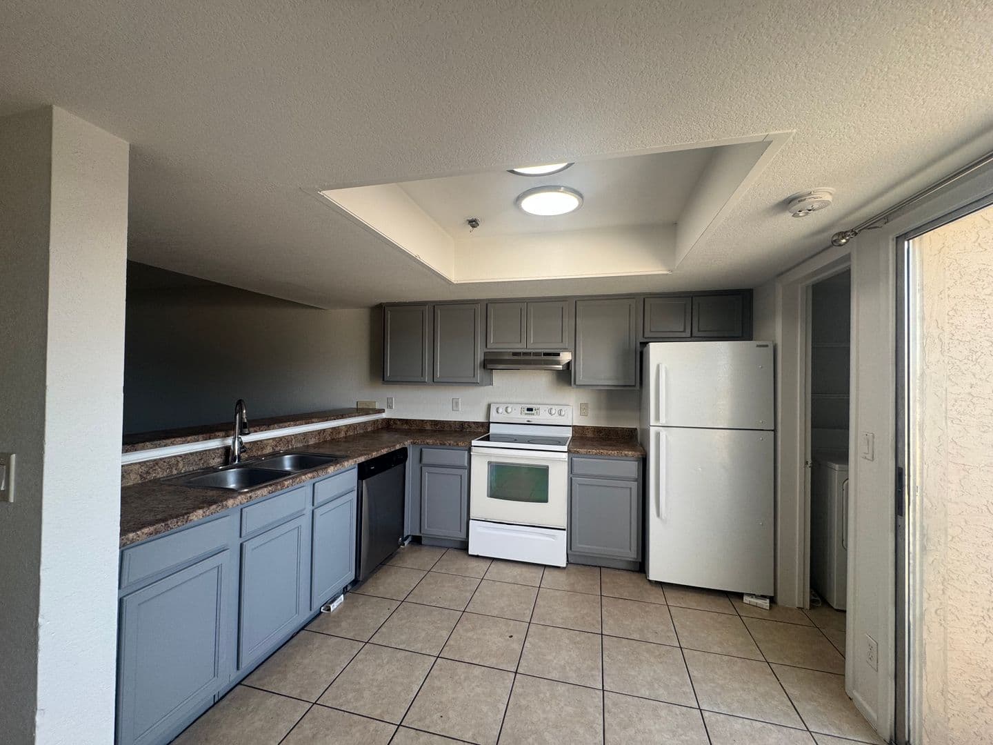 GLENDALE House: 4828 W ORANGEWOOD AVE #124