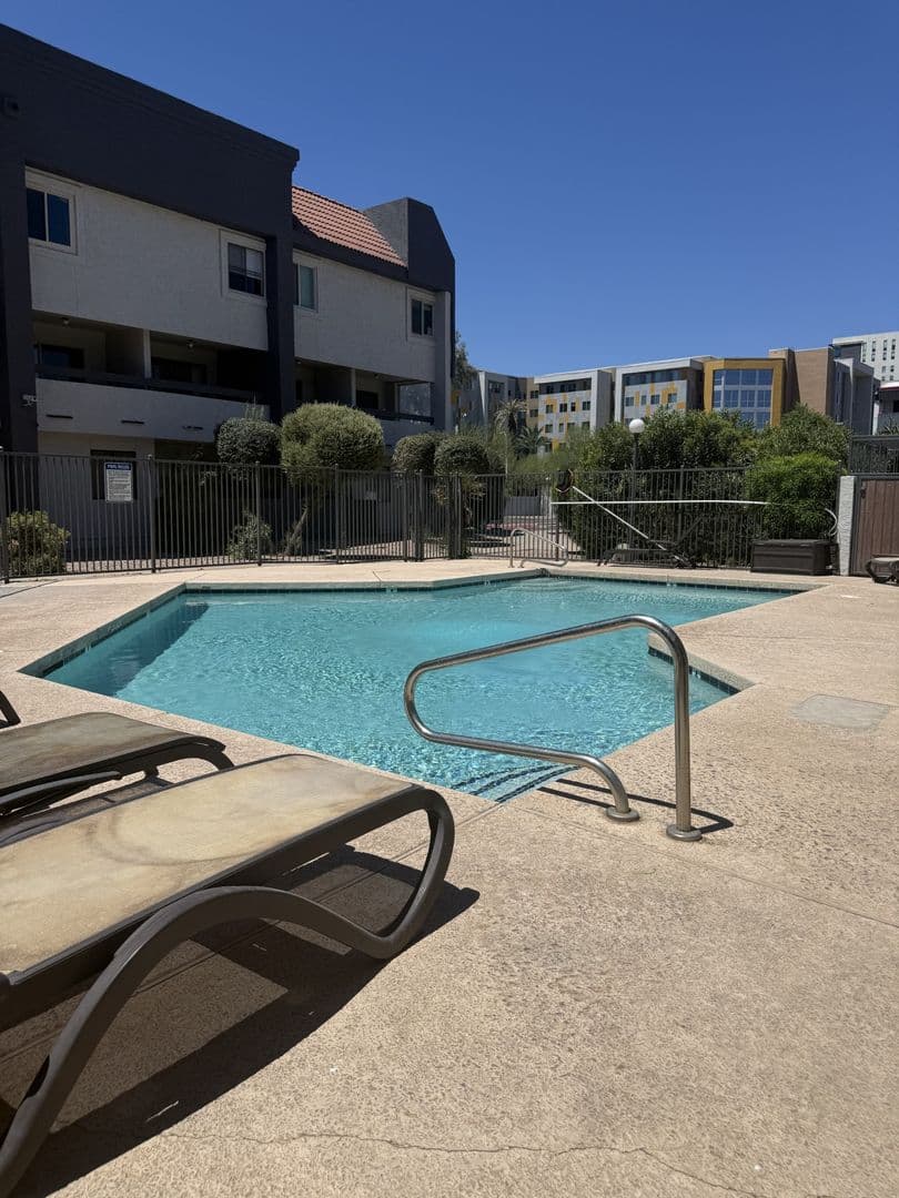TEMPE Condo: 1215 E LEMON ST #105