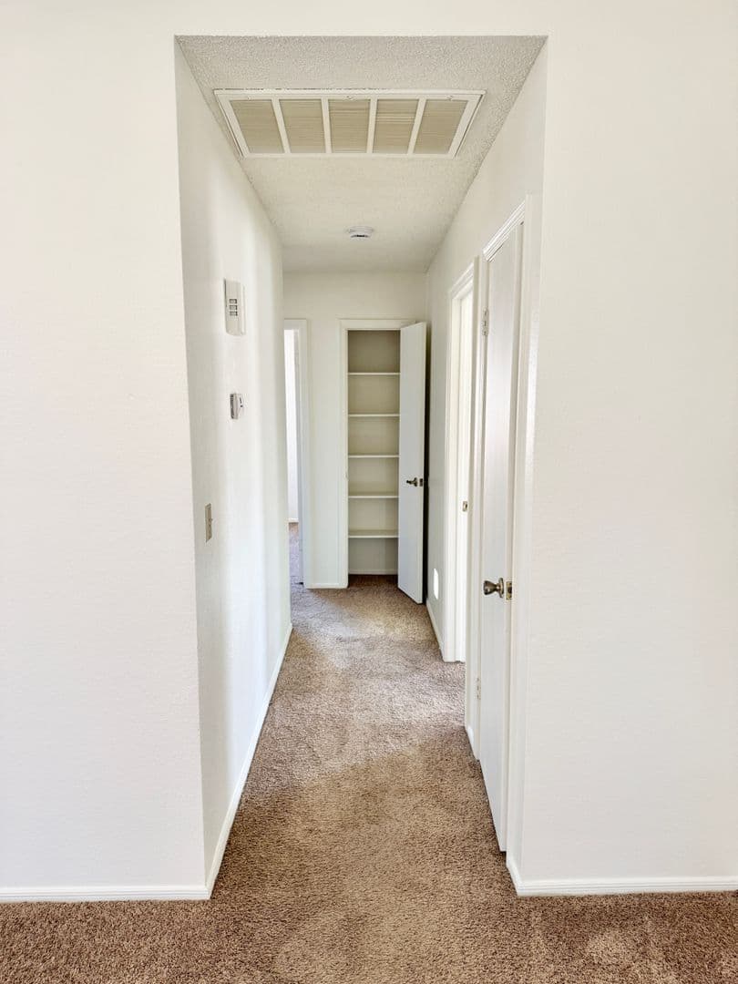 PEORIA House: 6951 W CHERYL DR