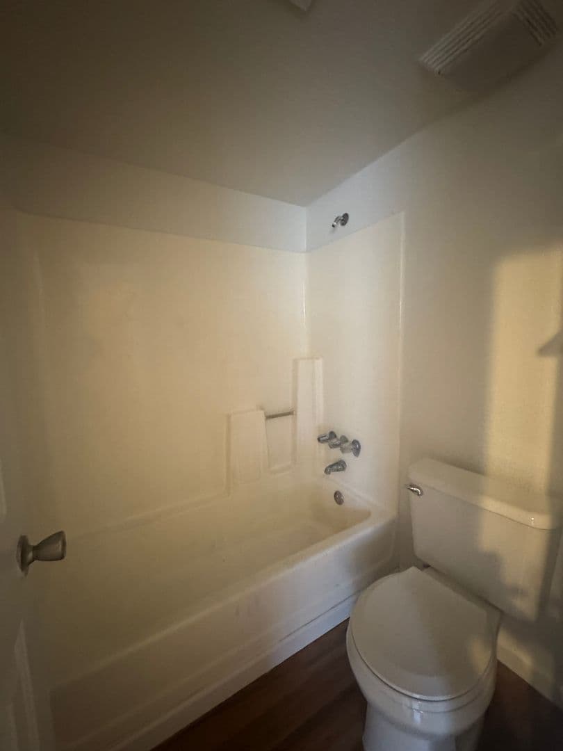 GLENDALE House: 4828 W ORANGEWOOD AVE #124