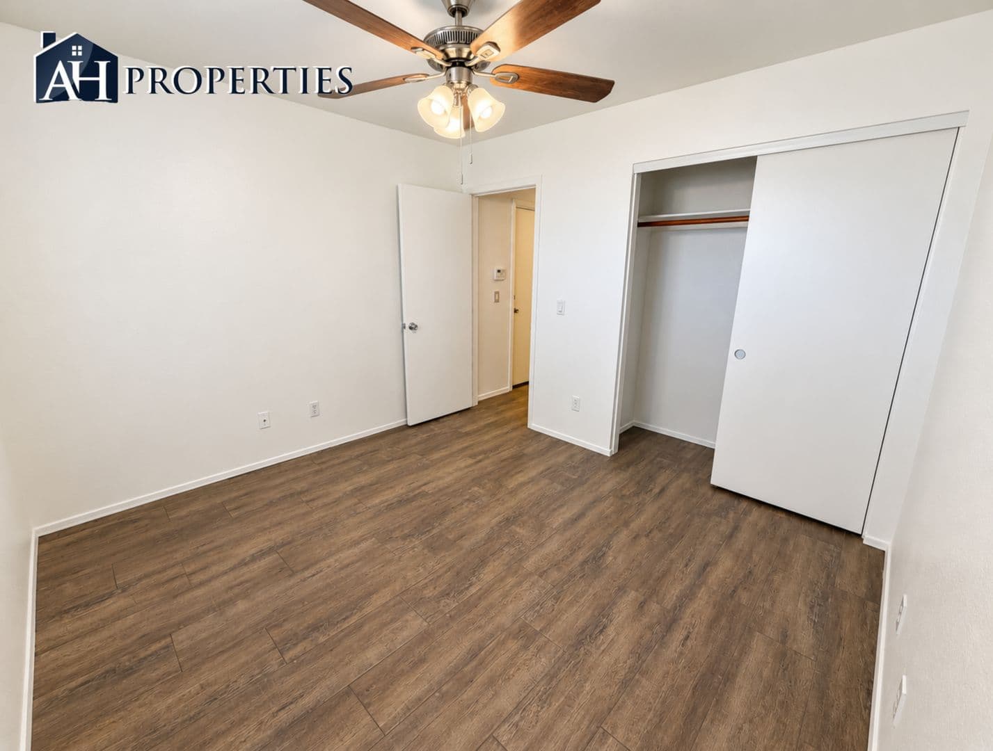 SURPRISE House: 16723 N 113TH LN