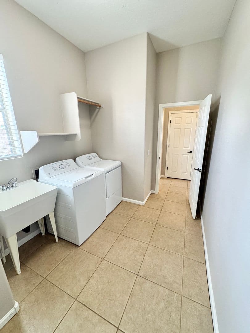 PHOENIX House: 33007 N 23RD AVE