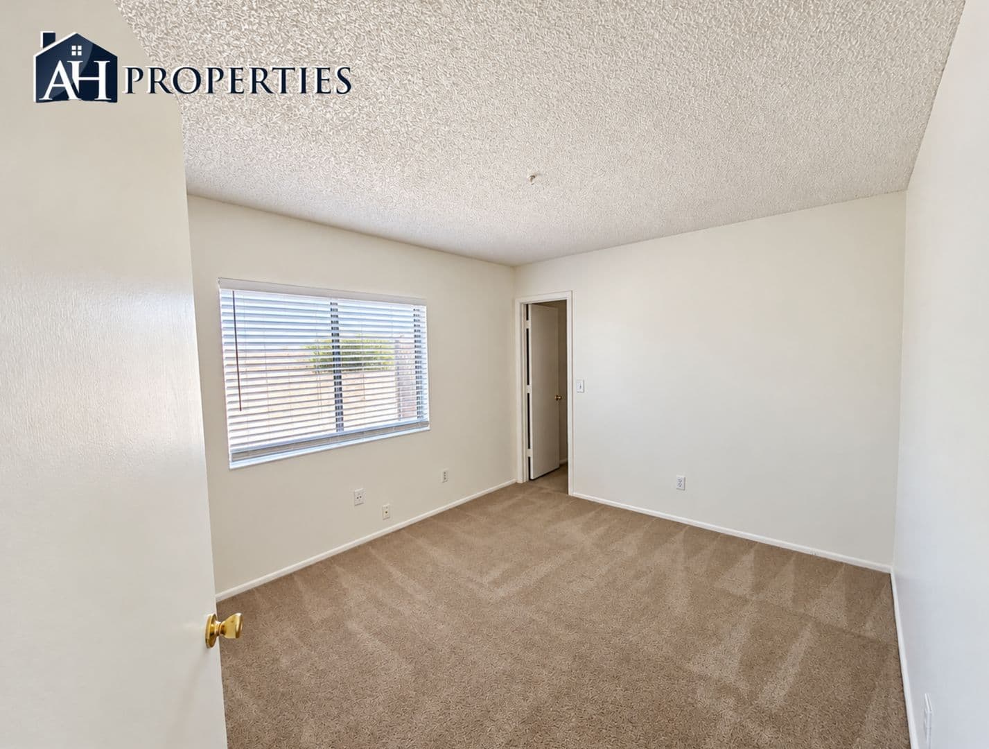 PEORIA House: 7062 W CARON DR