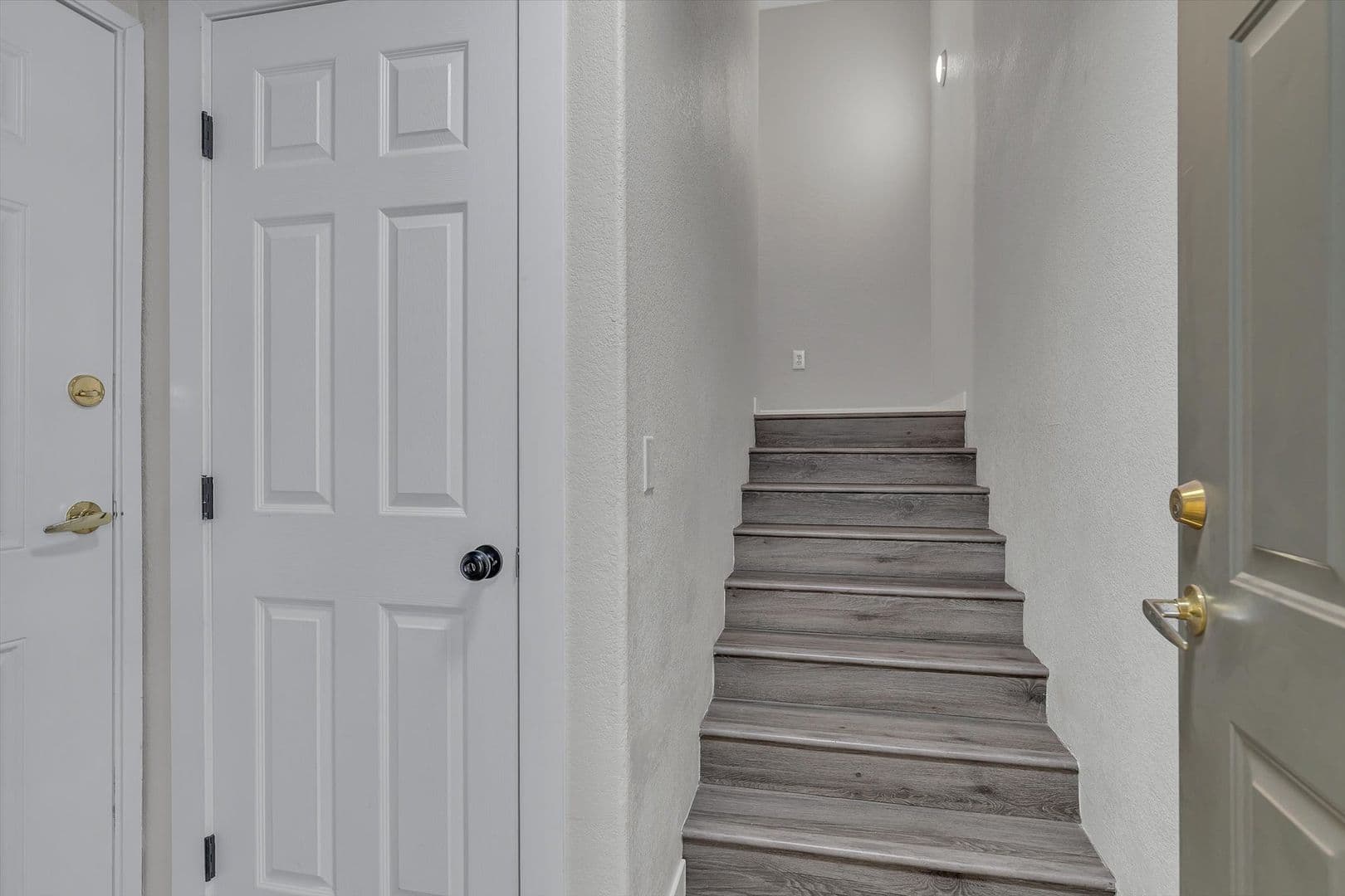 PHOENIX House: 18250 N CAVE CREEK RD #180